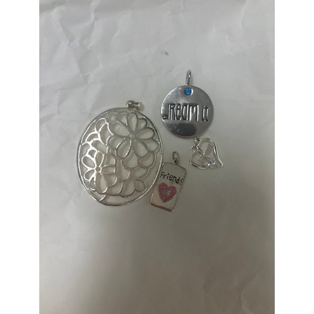 Necklace pendants‎